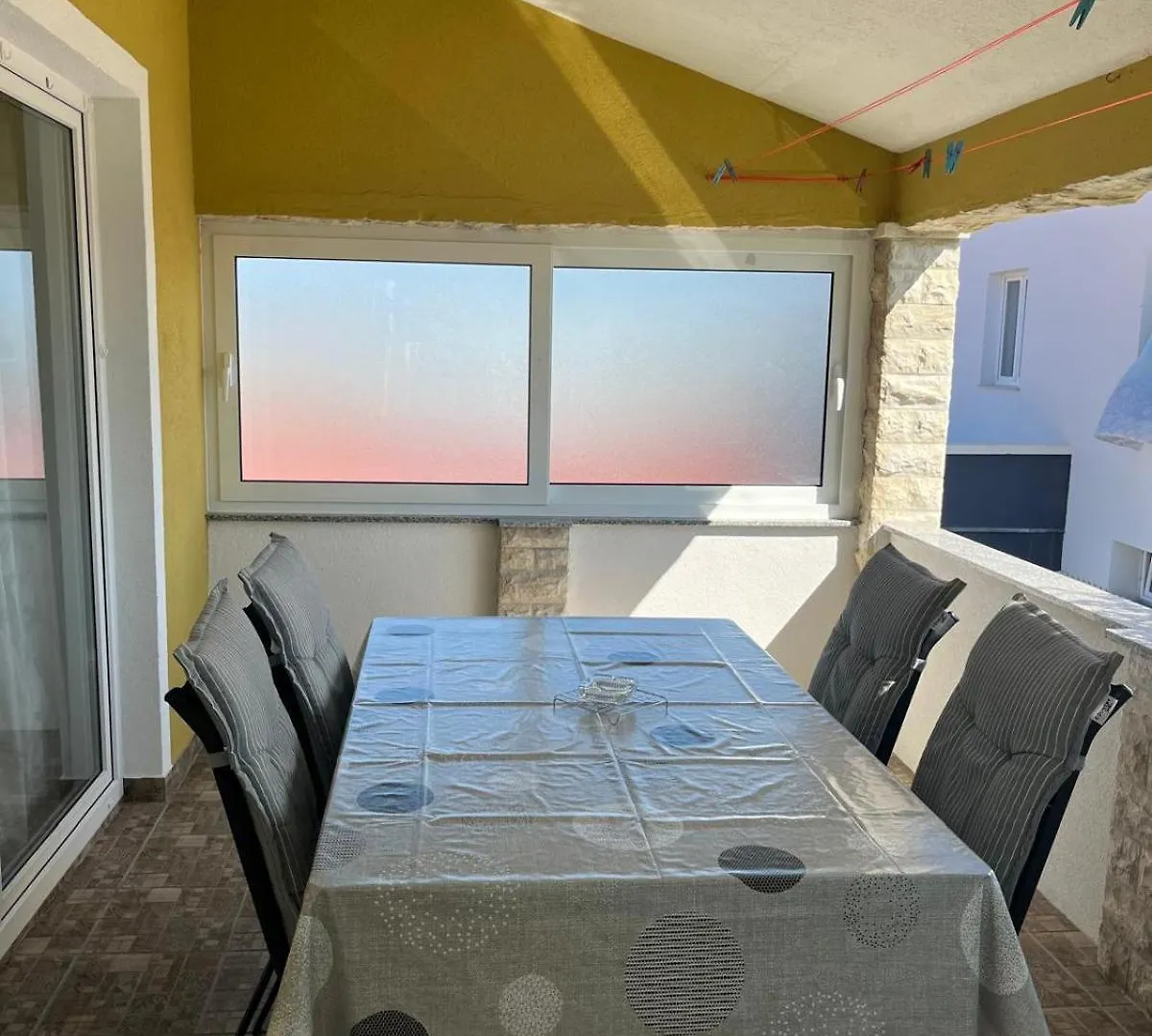 Two Bedroom Apartment Ivana - 150 M From The Beach Vir 0*,